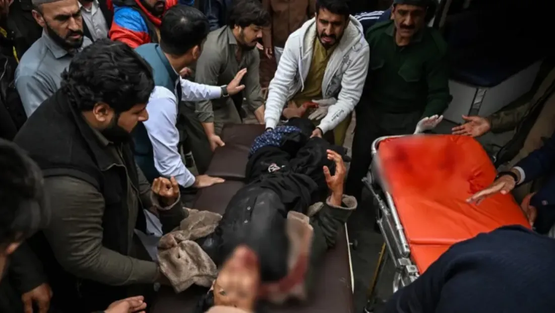 Pakistan: Camiye bombalı saldırı 24 kişi öldü, 100 yaralı