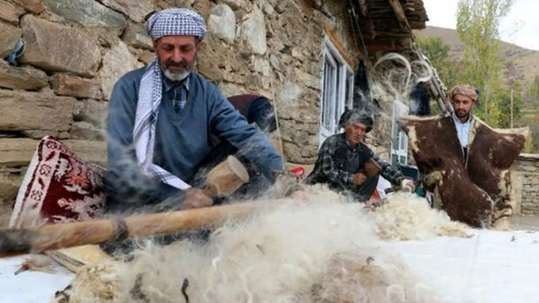 'Hallaçlık' geleneğini geleneğini yaşatmaya çalışıyorlar