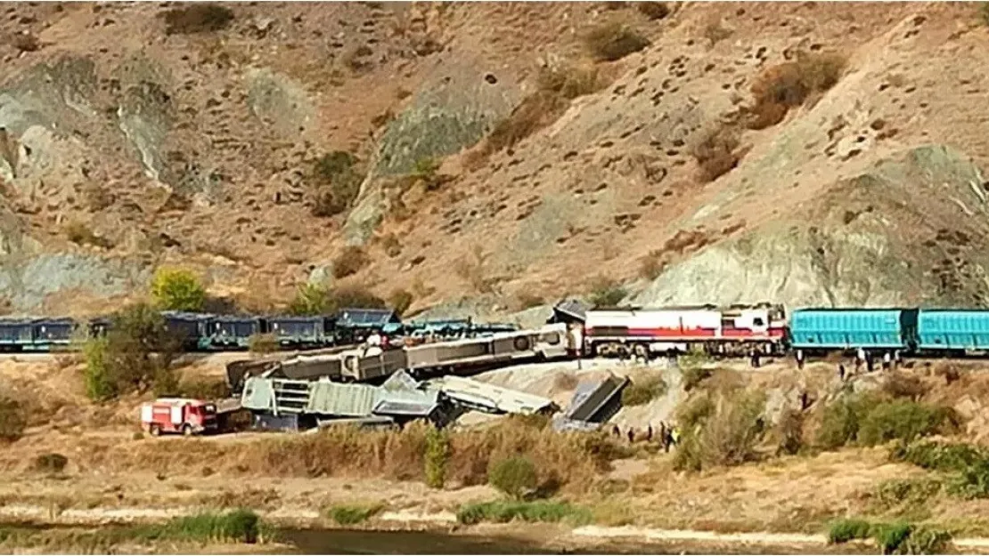 Ankara'da Feci Tren Kazası: 2 ölü 