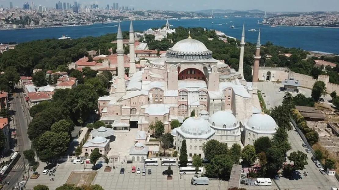 Ayasofya Camii'ne ait bütün eserler bir araya getirilecek