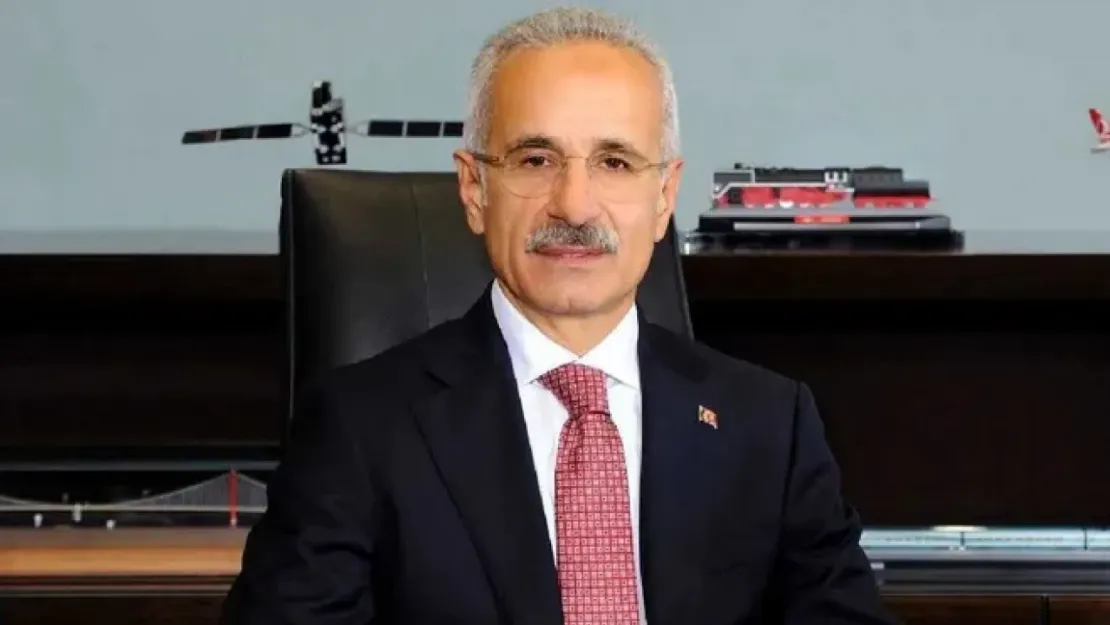 Bakan Uraloğlu: İnstagram kanuna uyduğu an erişime açılır