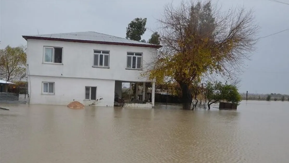 Bakanlıktan Adana'da selden etkilenenlere destek
