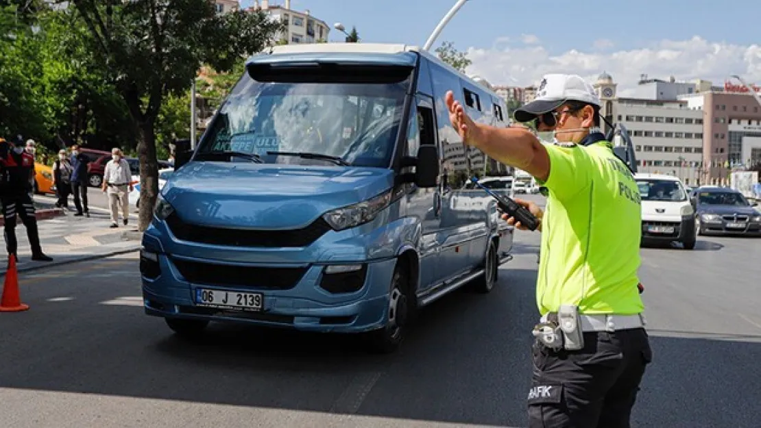 Başkentte, araçlarda 'maske' denetimi