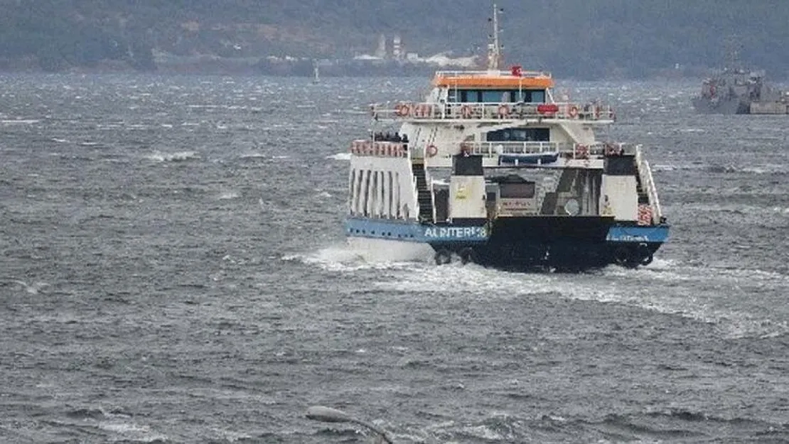 Bozcaada Feribotu Haftada Bir Güne Düşürüldü