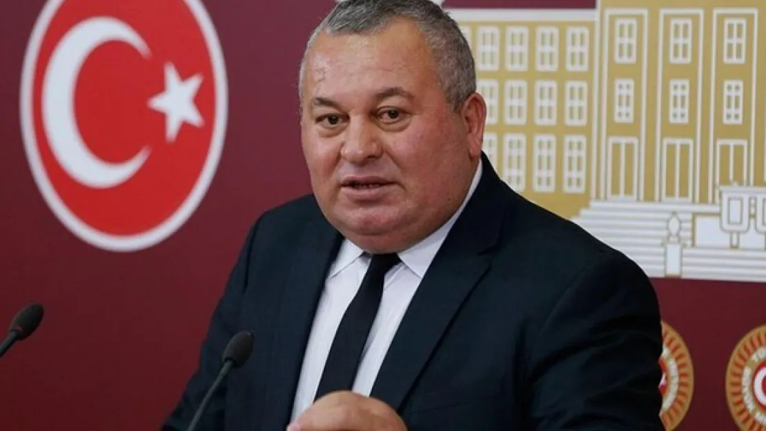 Cemal Enginyurt MHP'den ihraç edildi