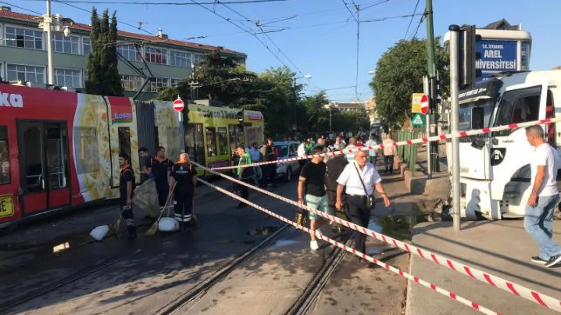 Cevizlibağ'da Tramvay Kazası