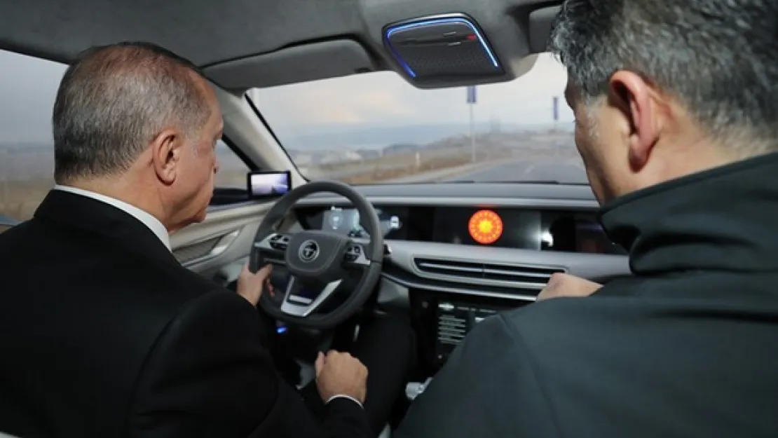 Cumhurbaşkanı Erdoğan yerli otomobili kullandı...