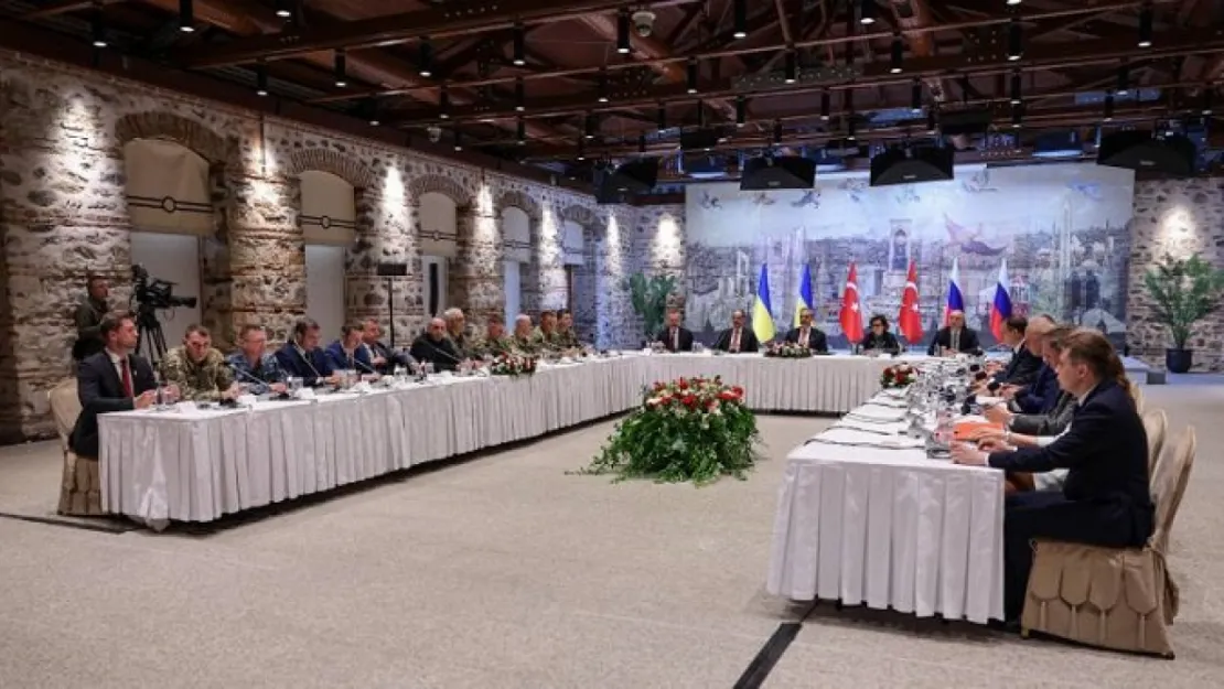 Dolmabahçe'de üçlü zirve