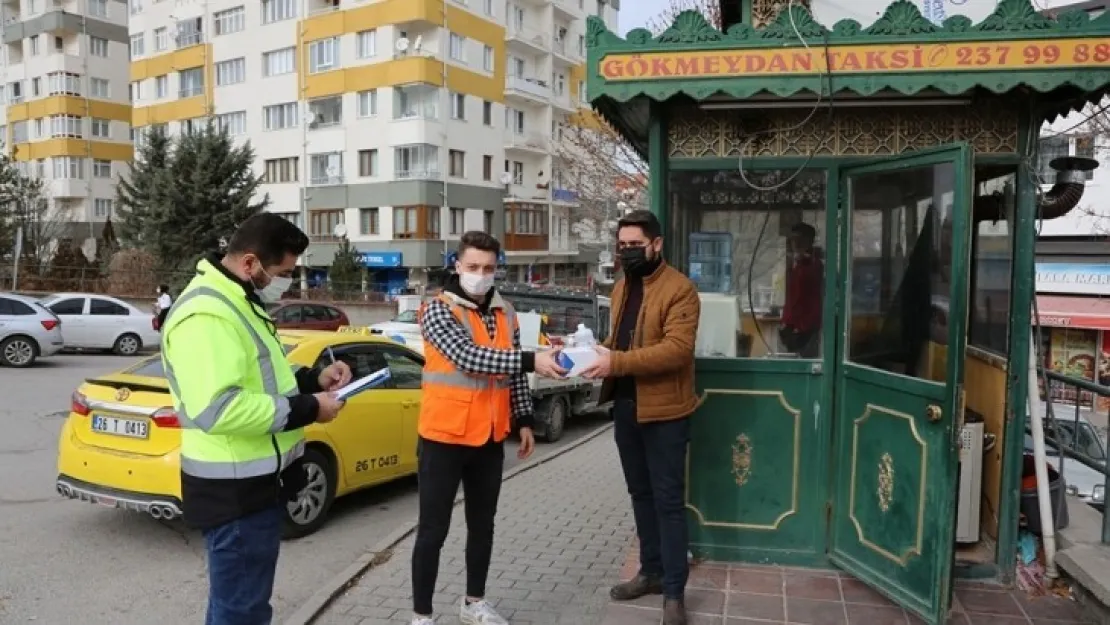 Dolmuş, Minübüs Duraklarına Ücretsiz Dezenfektan