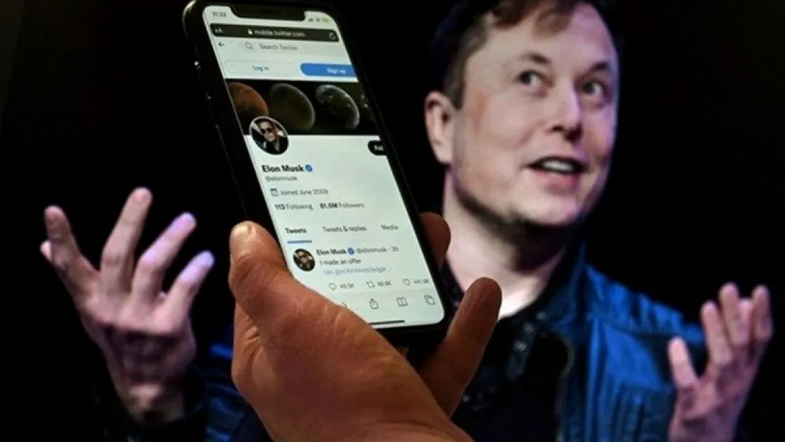 Elon Musk Twitter'ı satın aldığını açıkladı