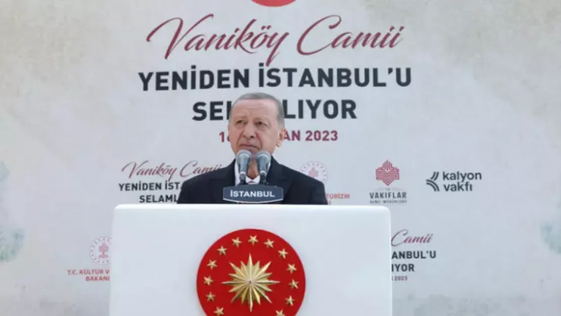 Erdoğan: Birileri gibi İstanbul sevgimizi lafta bırakmıyoruz