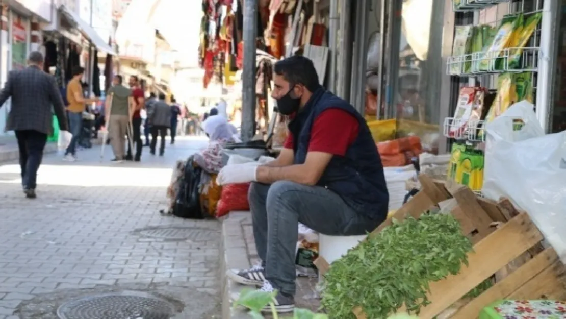 Esnaf Buna Yanıyor: Veren Aldı Alan El oldu