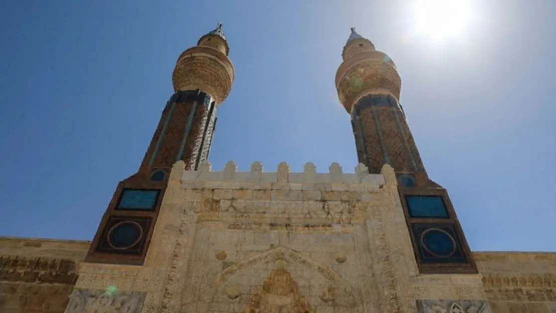 Gök Medrese Hizmete Açılmaya Hazırlanıyor