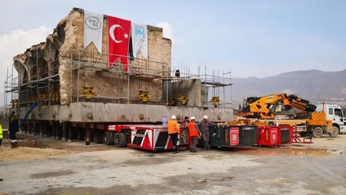 Hasankeyf'teki son eserin taşınmasına başlandı!