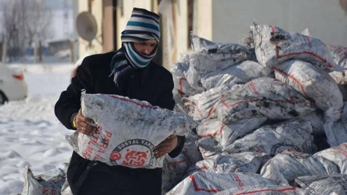 İhtiyaç Sahiplerine Kömür Yardımı Başlıyor