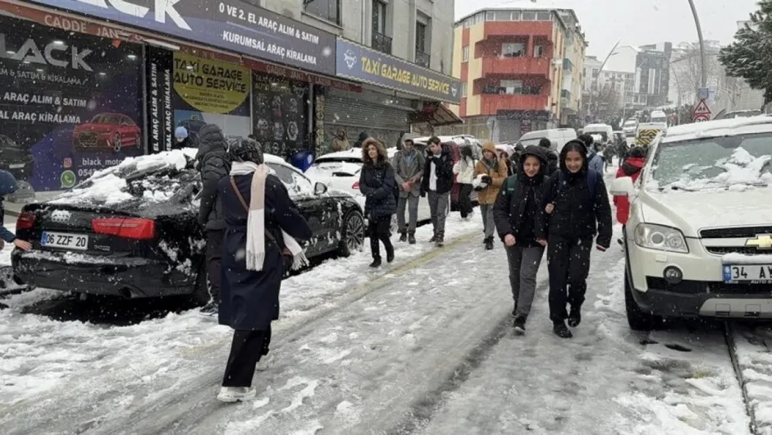 İstanbul'da 9 ilçede okullar tatil edildi