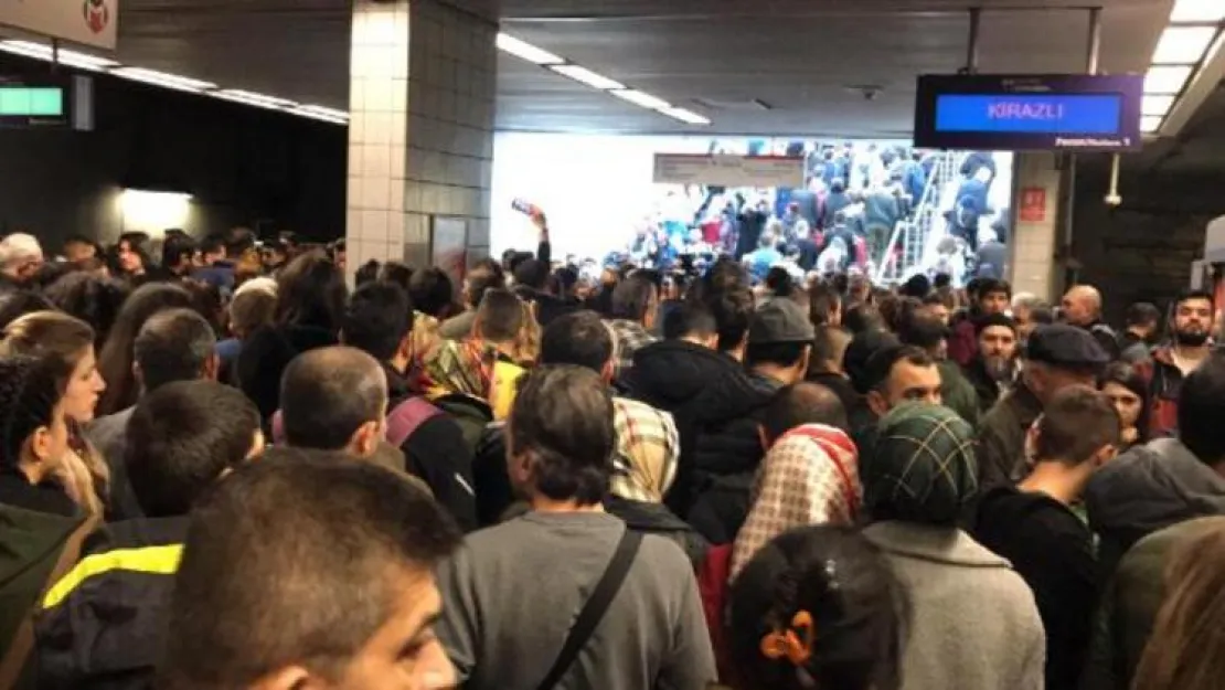 İstanbul'da Metro Krizi