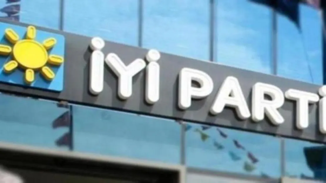 İYİ Parti Kendini Tekzip Etti