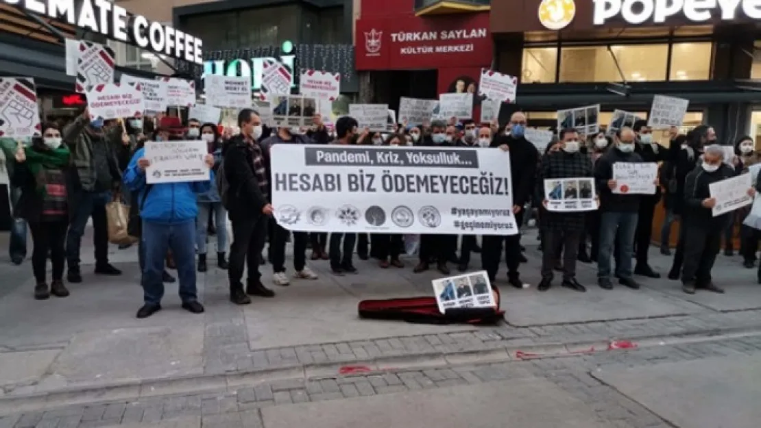 İzmir'de Esnaf Sokağa Döküldü