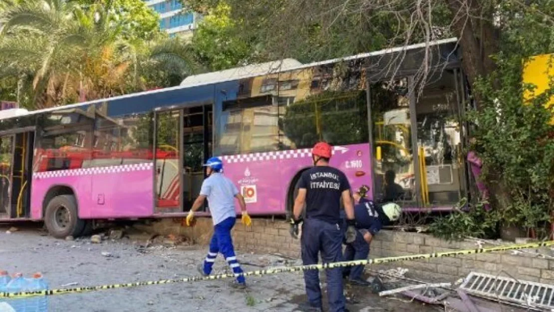 Kadıköy'de feci kaza