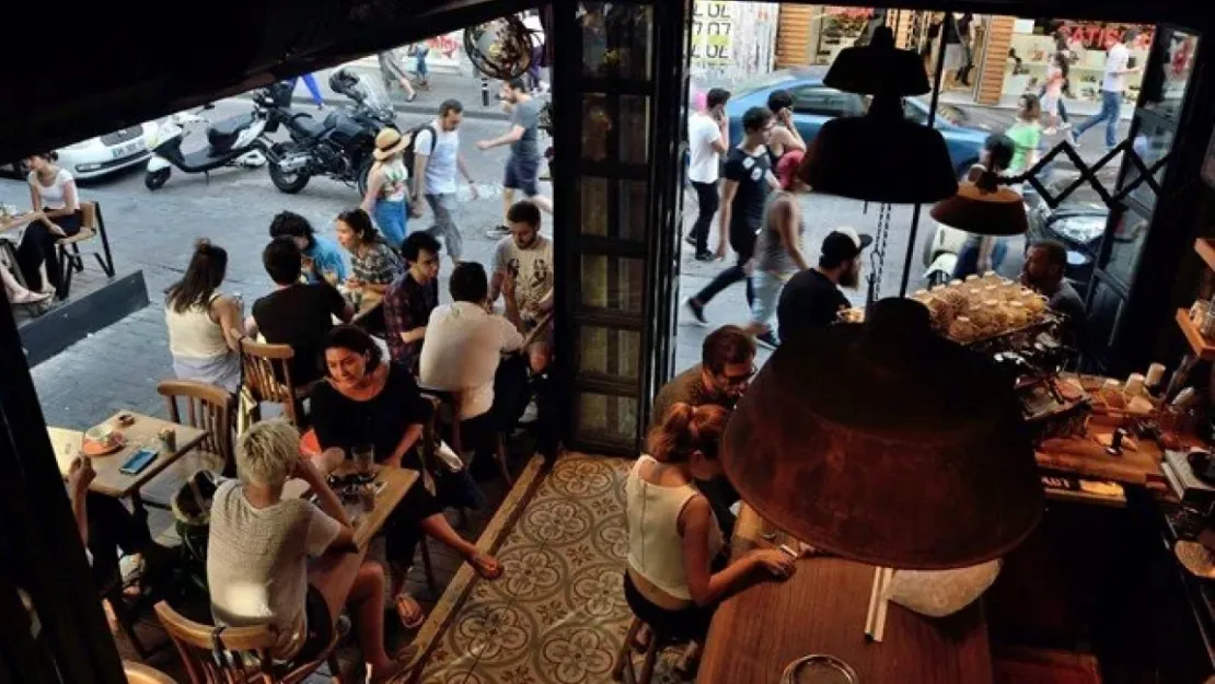 Kapalı mekanda sigara denetimi başladı