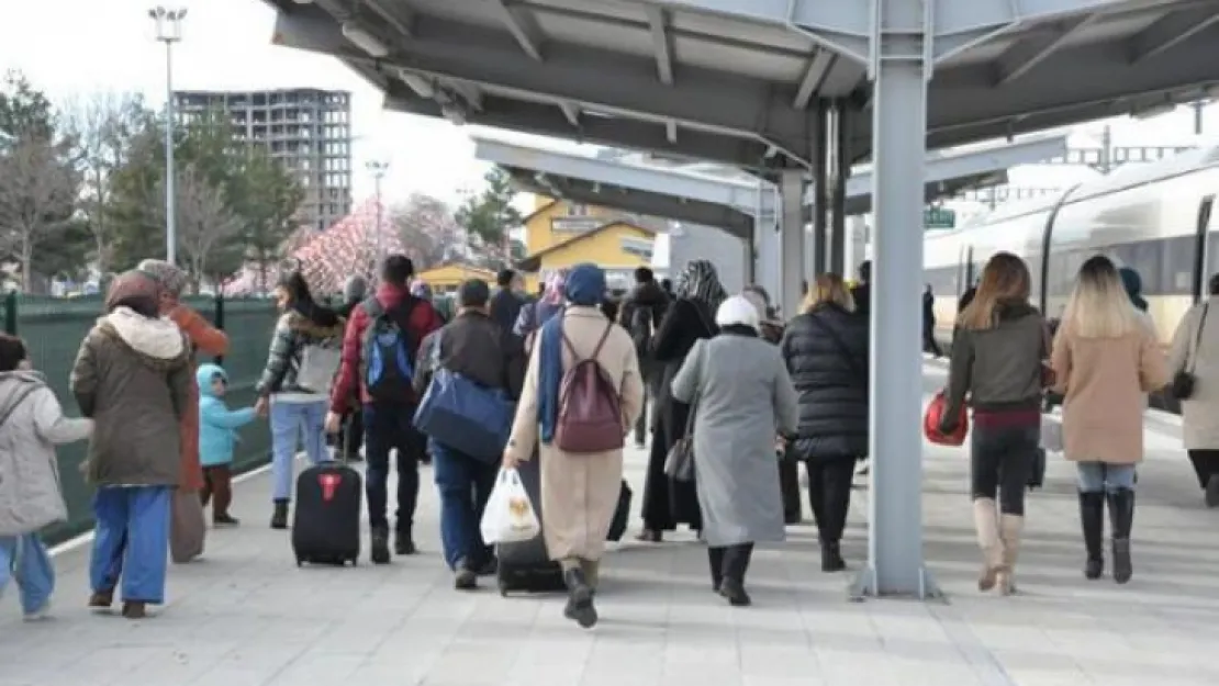 Karaman'da YHT'ye yoğun ilgi!