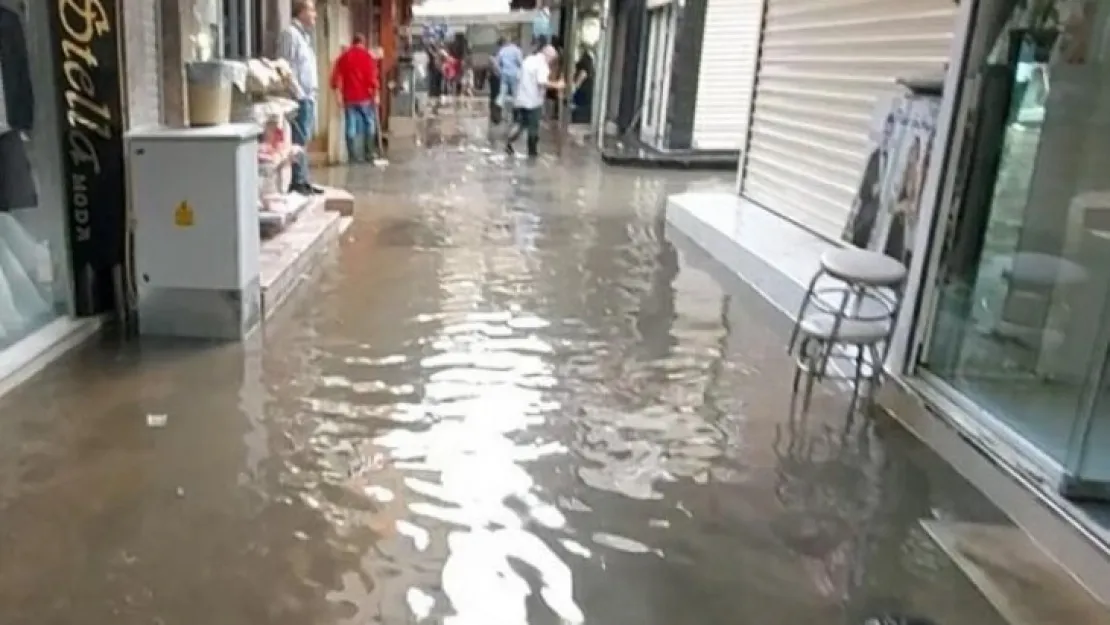 Kemeraltı, Sualtı Çarşısı Oldu!