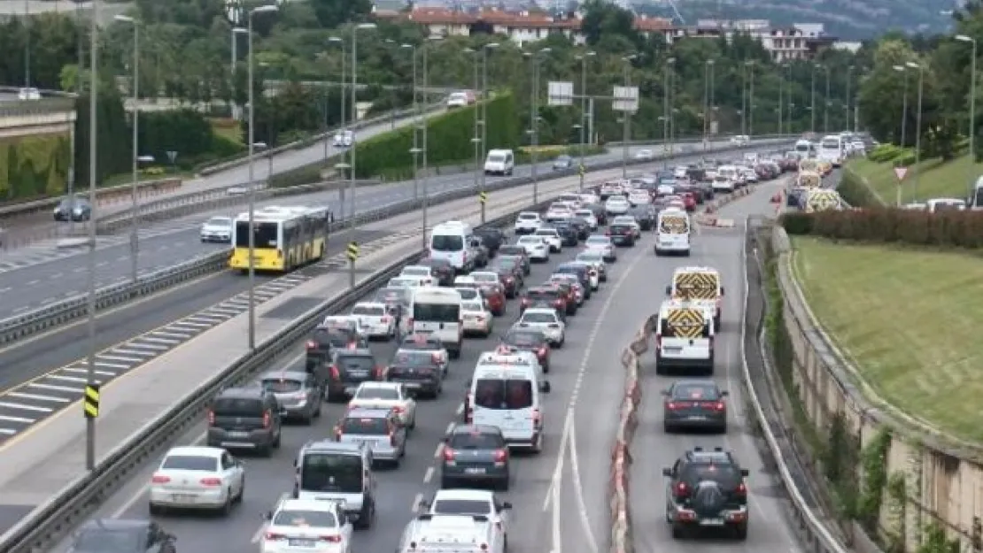 Kısıtlama sonrası İstanbul'da bu sabah toplu ulaşım