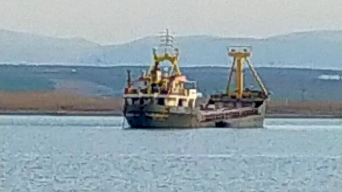 Marmara Denizi'nde kargo gemisi battı: 6 mürettebat için kurtarma çalışması başladıı