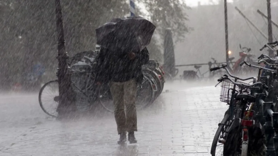 Meteoroloji 39 il için alarm verdi: İç kesimlerde kuvvetli olacak