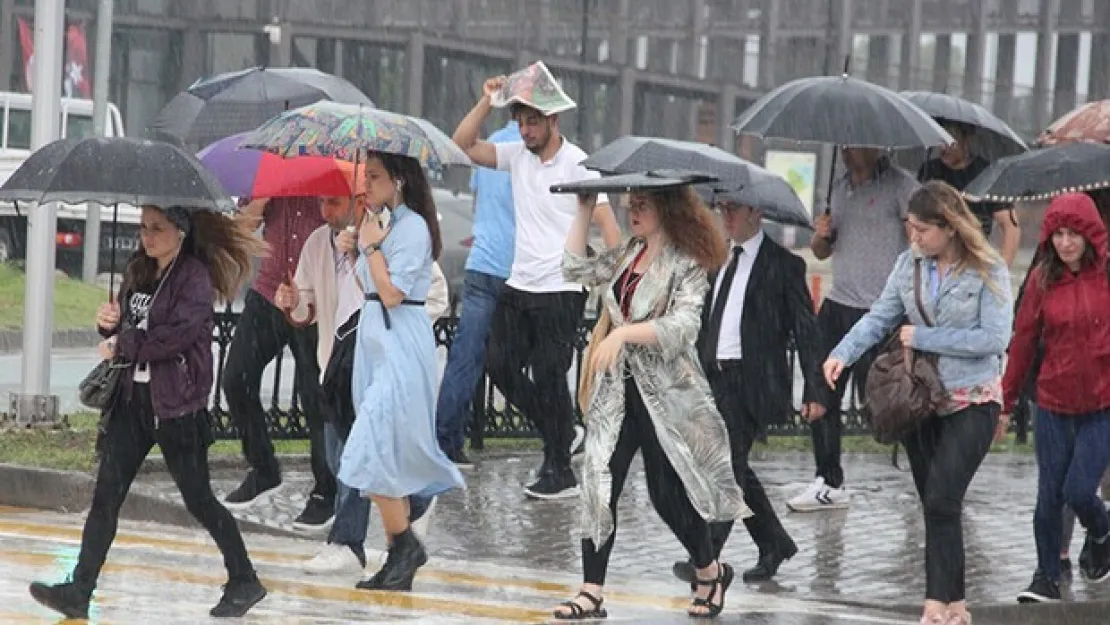 Meteoroloji'den kuvvetli yağış, fırtına ve çığ uyarısı