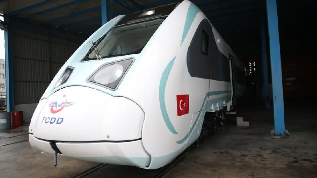 Milli Elektrikli Tren Raylara İniyor