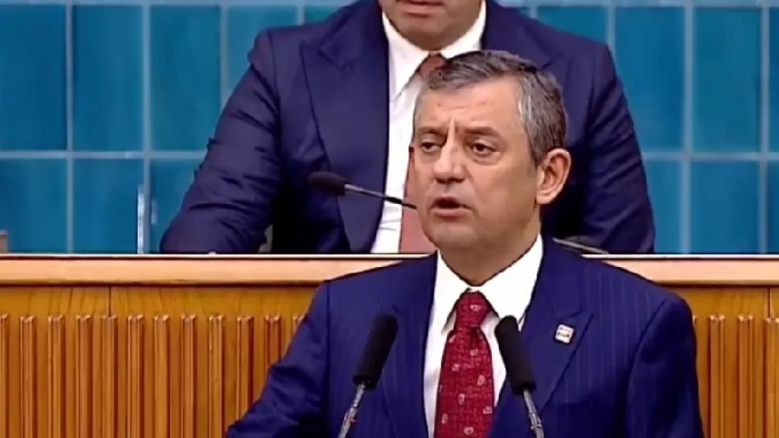 Özel'den Erdoğan'a: Trump'a laf söyleyecek cesaretin yok!