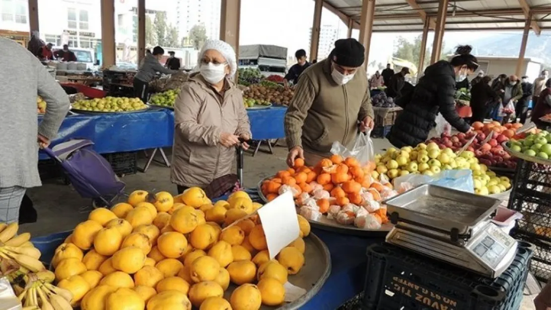 Pazar kapalı, market açık, esnaf dertli