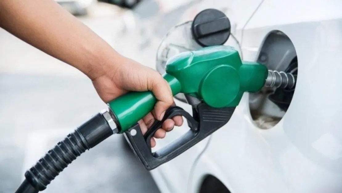 Petrol Fiyatları Zirveye Yükseldi