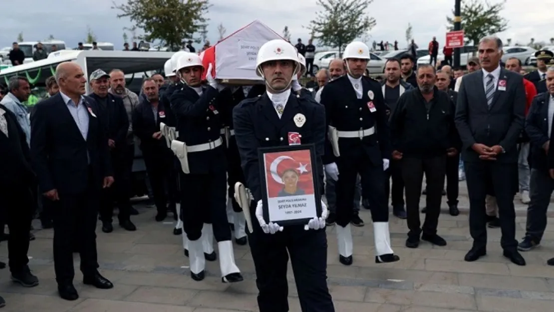 Şehit polis Şeyda Yılmaz son yolculuğuna uğurlandı