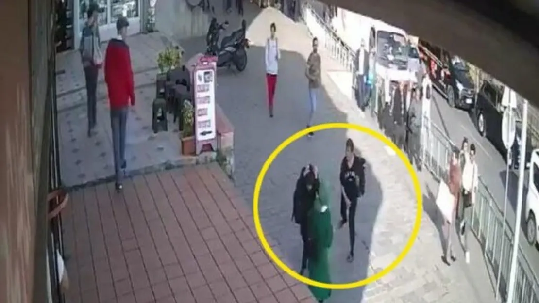 Türbanlı Kadınlara Saldırı Davası Başladı