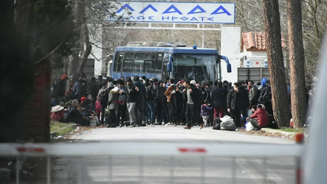 Yunanistan Göçmenlere Kapıyı Kapattı