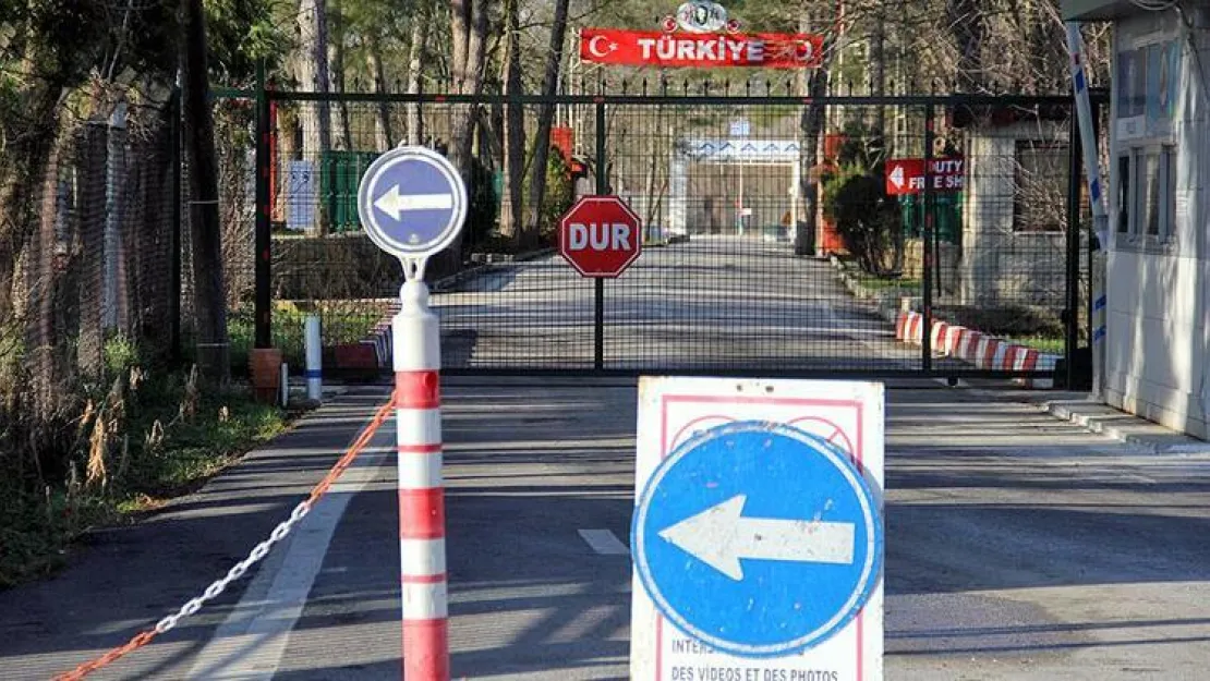 Yunanistan Sınır Kapılarını 1 Temmuz'da Açıyor