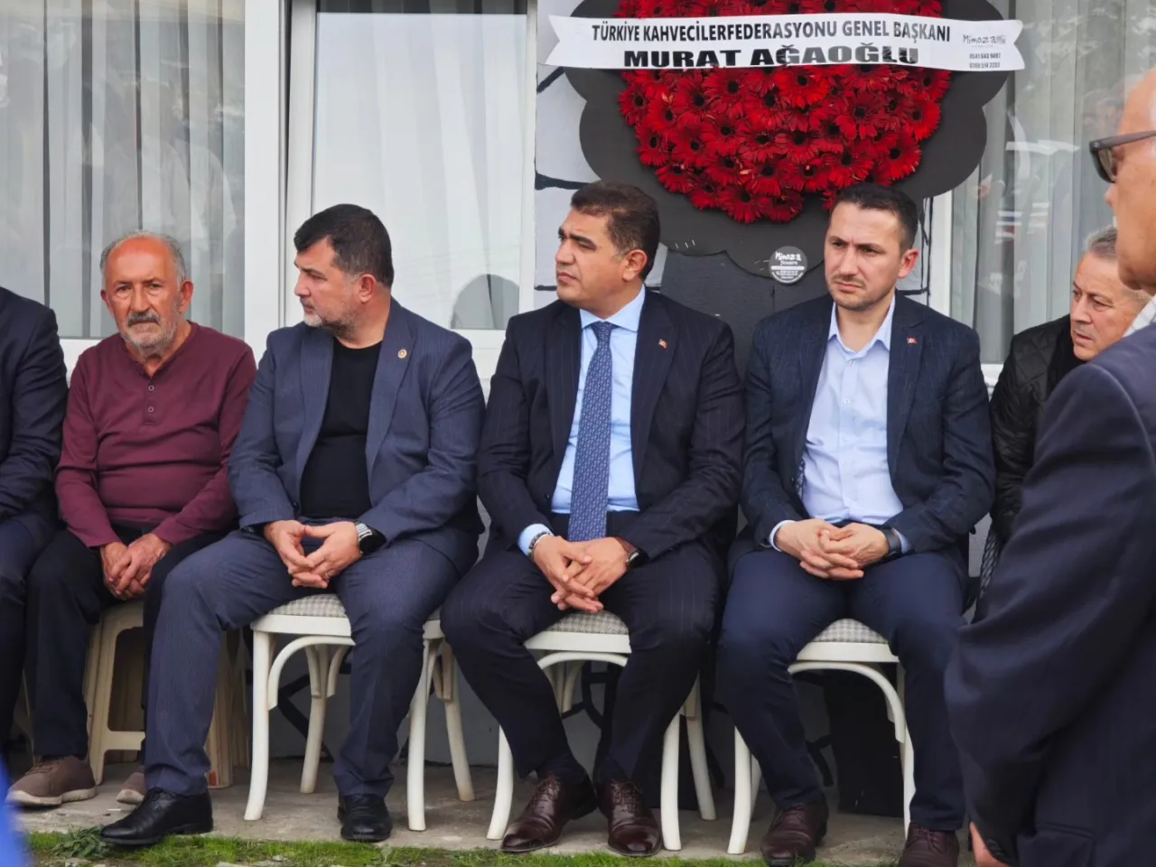 Kahveci Esnafından Vefa Hüznü.... Cenazeye Çelenk Gönderdiler, Kendileri Katılmadı!
