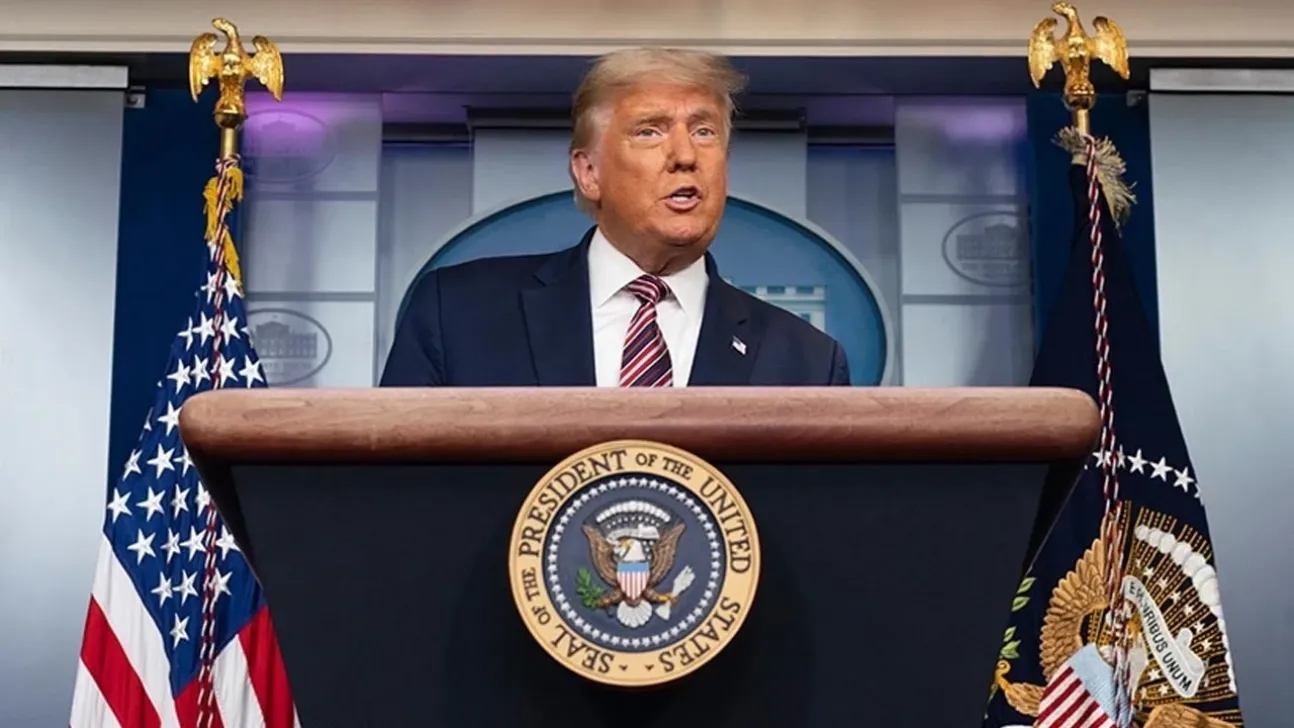 Trump'tan İran'la iş yapana ek gümrük vergisi