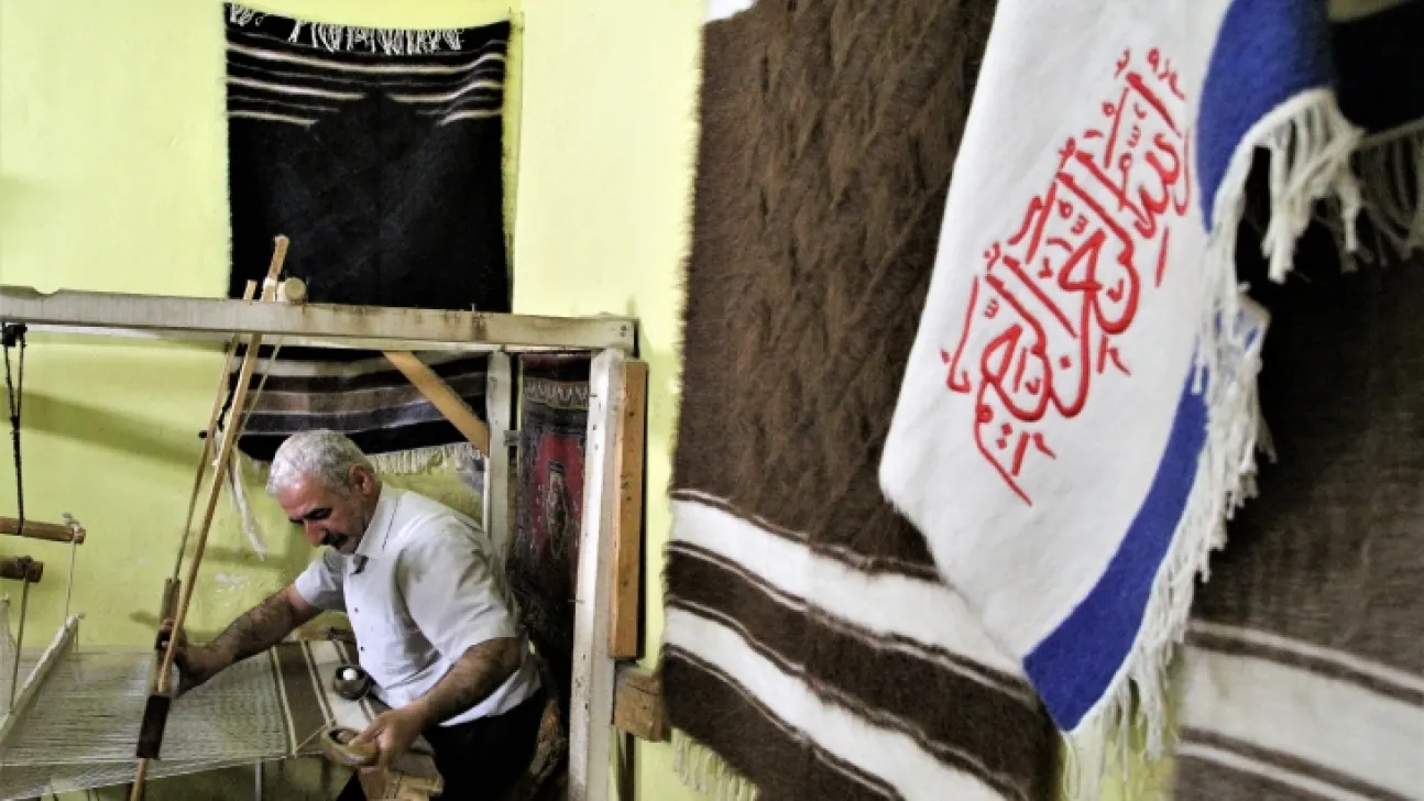 Ömrü Bir Asırlık Battaniye