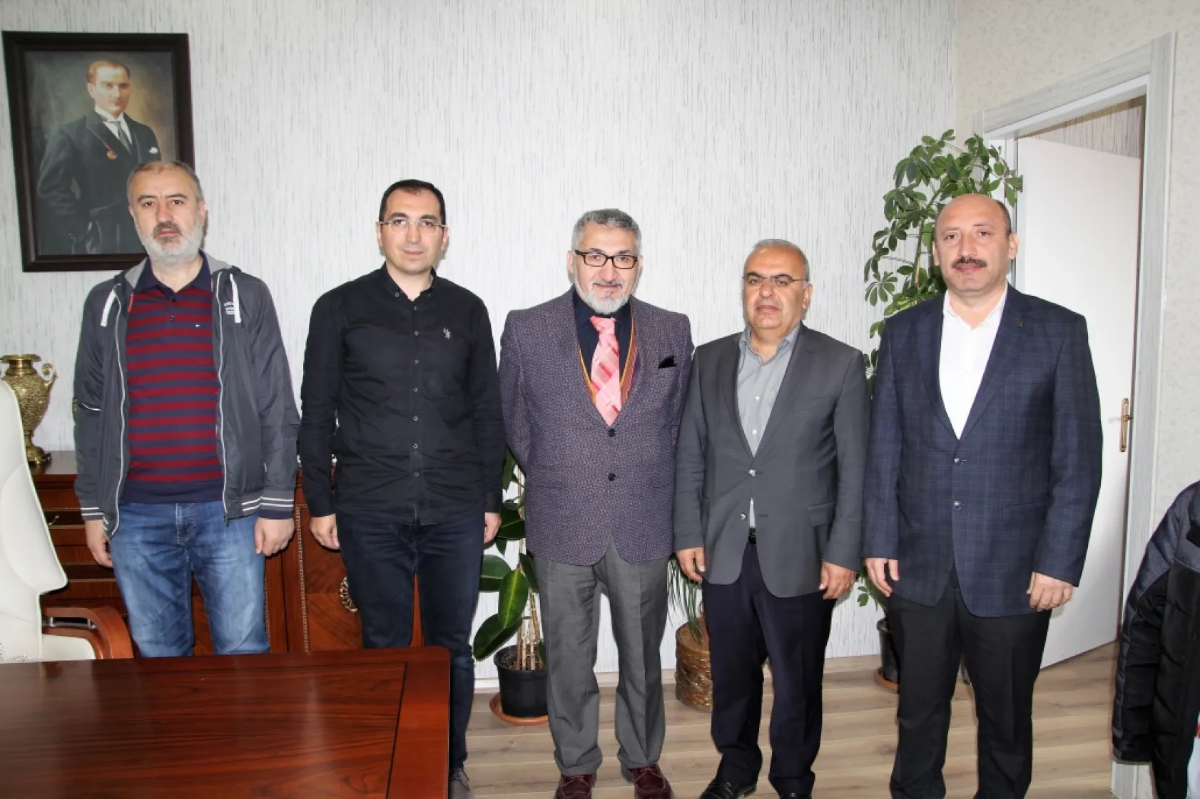 Eruh'un Şal Şepik Kumaşı Tarihe Meydan Okuyor