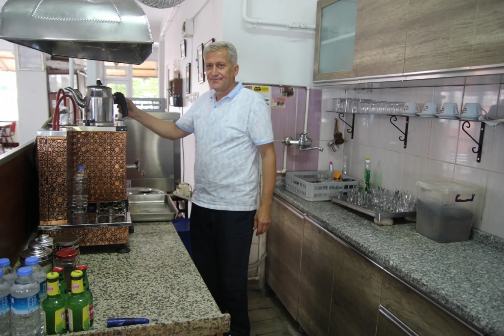 Çaya Sevgini Katmayacaksan Kahvecilik Yapma !