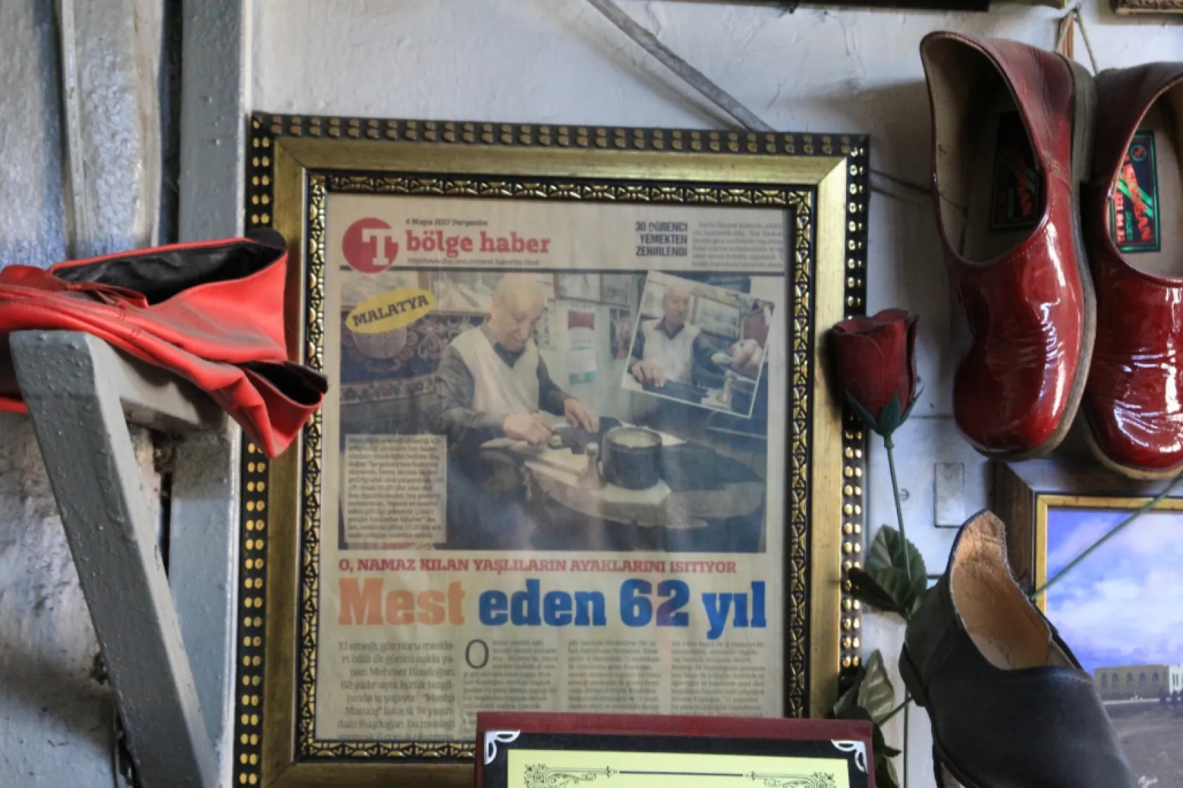 'Yemeni Giyenler Öldü, Git Dometes Sat' Dediler