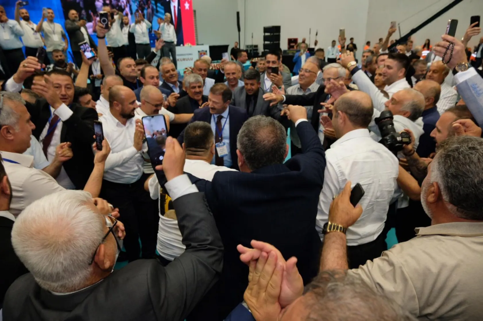 Adın adım TŞOF başkanlığına