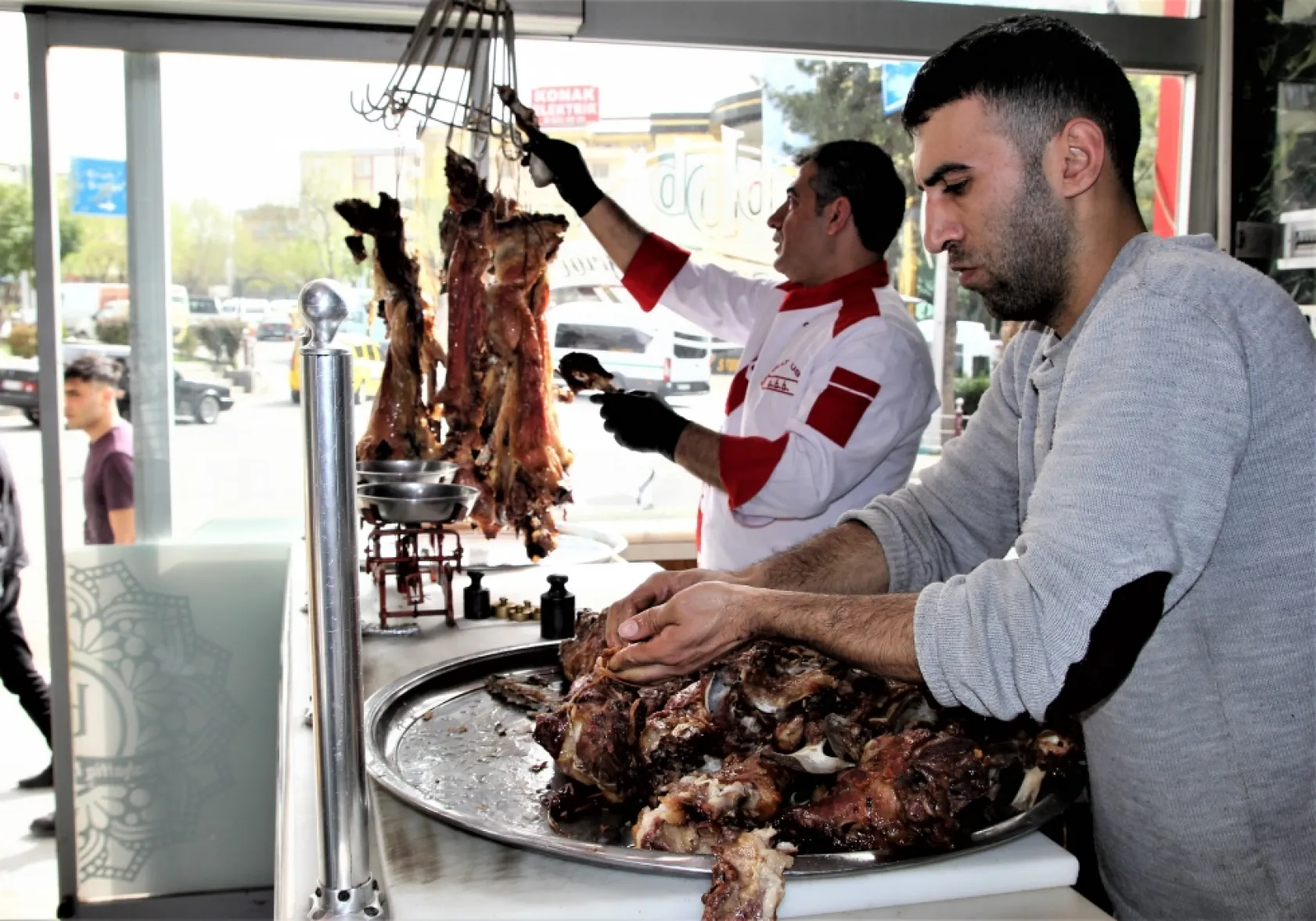 Usta Bi Büryan, Yağı Çok Olsun !