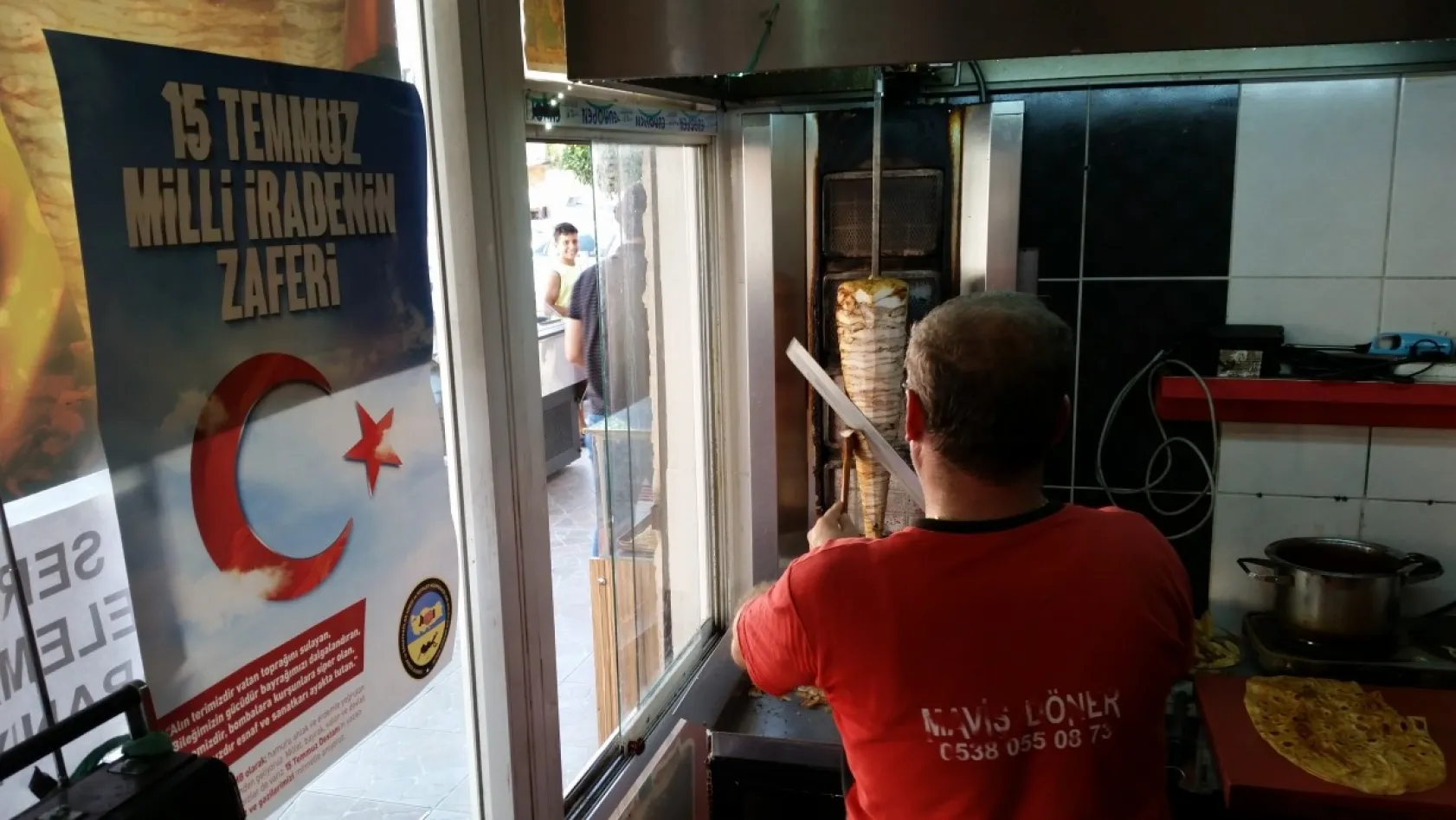 Esnafın 15 Temmuz'u: Vatan, Ekmekten Önce Gelir