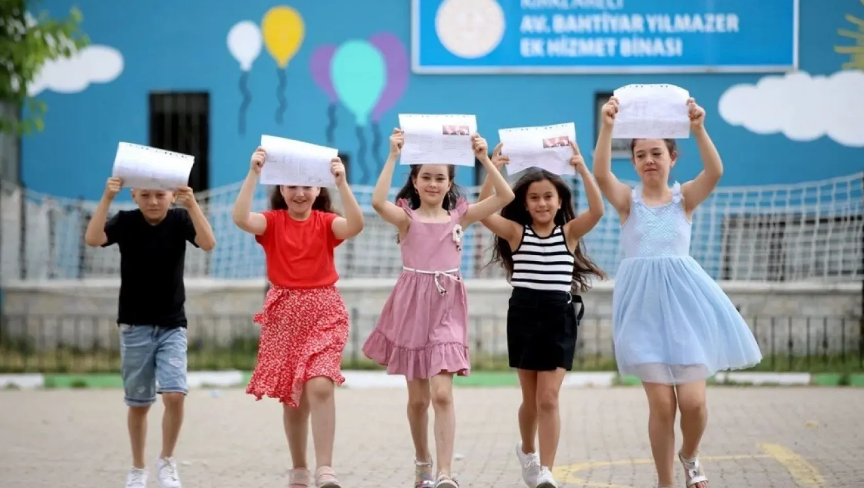 20 milyon öğrenci yaz tatiline çıkıyor