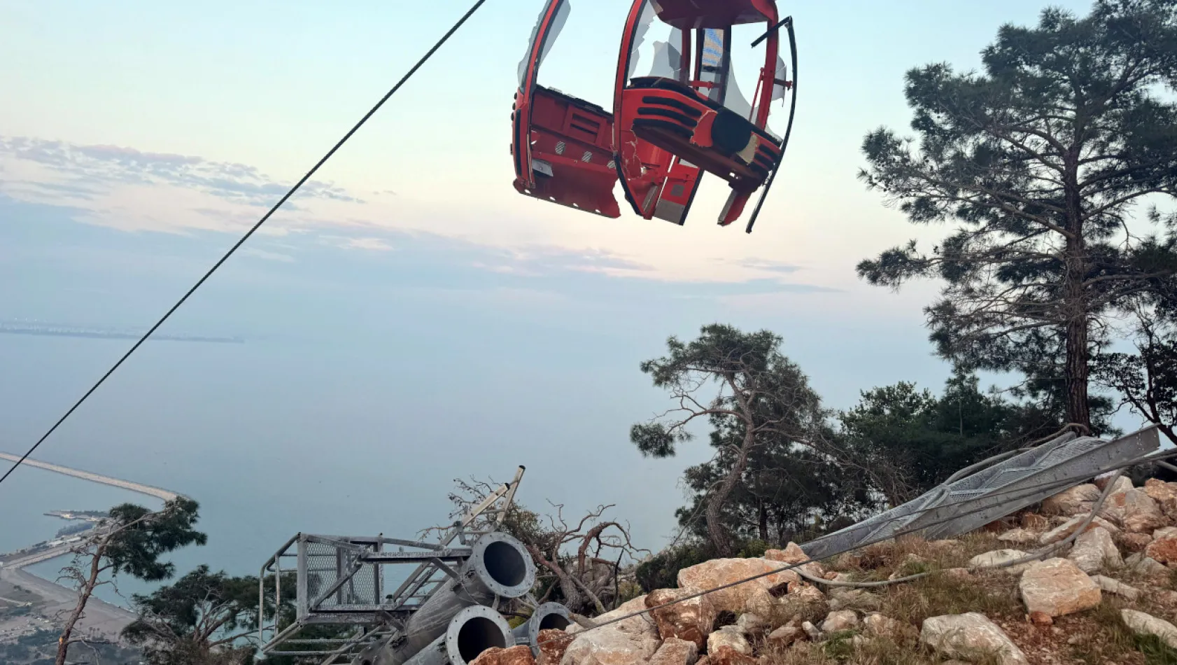 AFAD Başkanı Memiş teleferik kazasının nedeni: Bir vida kırığı!